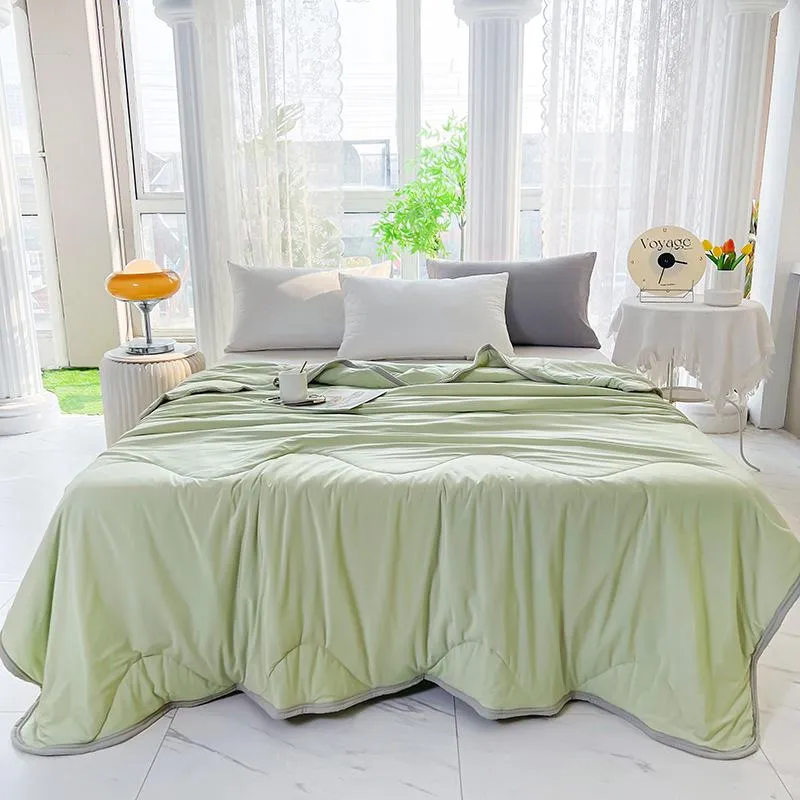 Cooling Ice Silk Summer Comforter machine washable