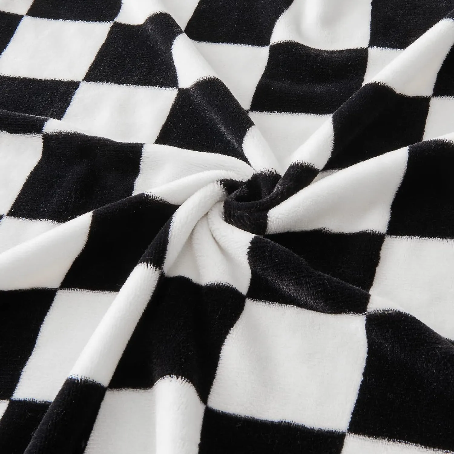 SOCHOW Checkered Flannel Throw Blanket, Soft Cozy Checkerboard Grid Pattern Fleece Blanket for Couch Bed Sofa, Black 60 x 80 Inches