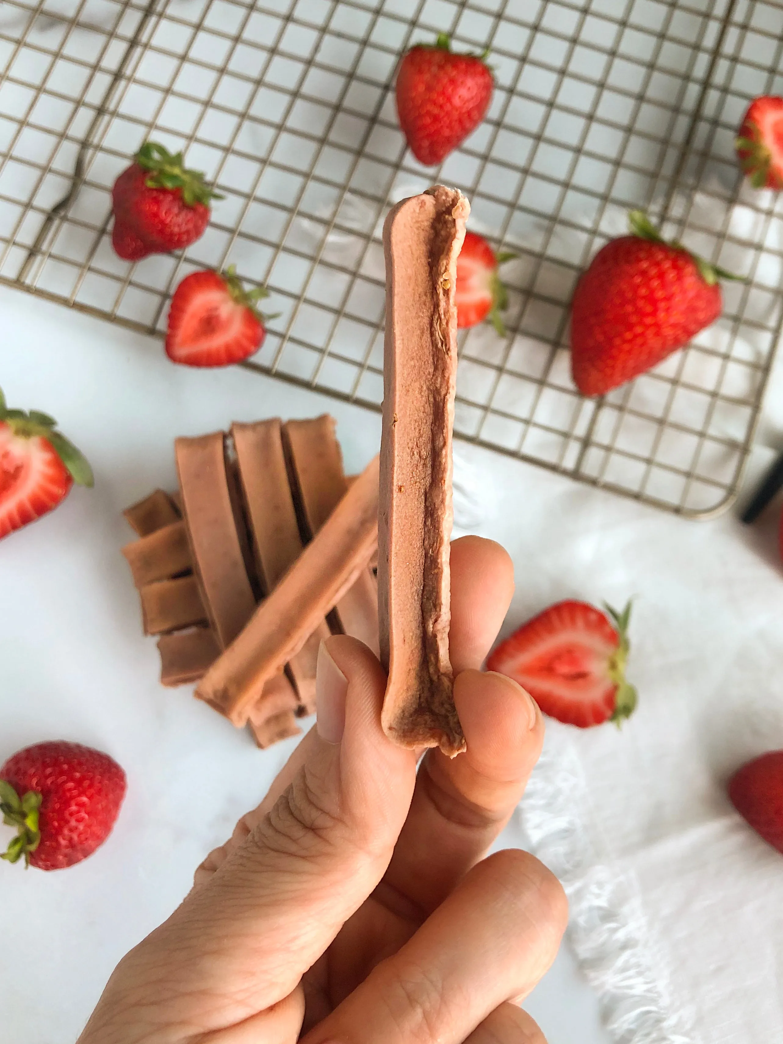 STRAWBERRY MILK CHEWS FOR DOGS