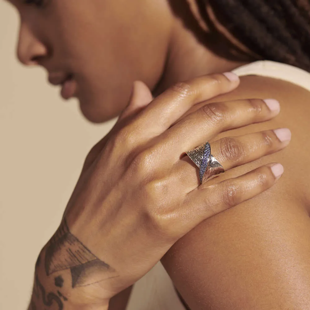 Twisted Pavé Band Ring